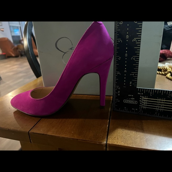 Jessica Simpson heels in twilight magenta - Picture 9 of 9